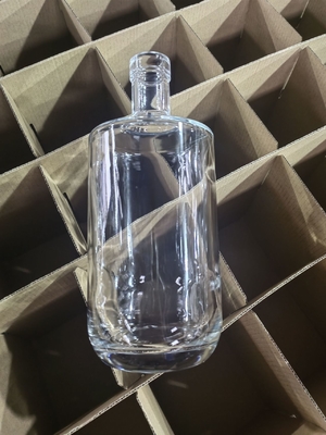Persoonlijke ronde kurkfles voor tequila likeur whisky 1L 750ml 700ml 500ml 34oz capaciteit