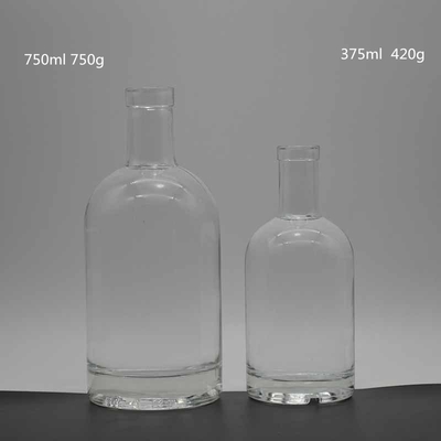 750 ml vodkafles met bevroren textuur en kristalwit glasmateriaal