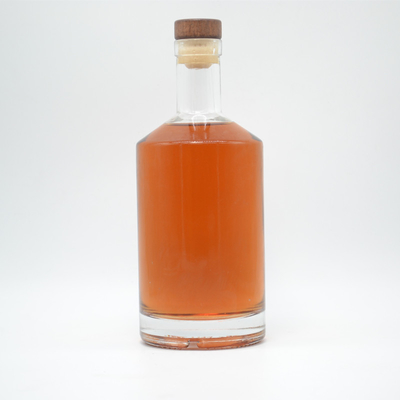 750 ml vodkafles met bevroren textuur en kristalwit glasmateriaal