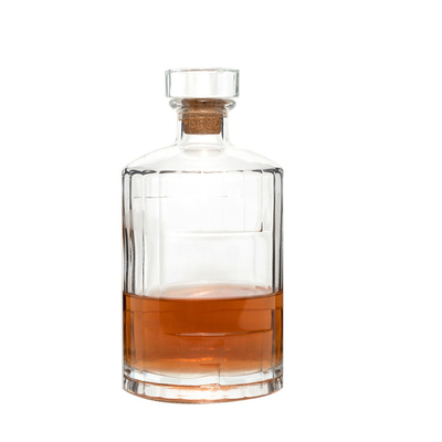 Persoonlijke logo afdrukken 250 ml 500 ml 750 ml heldere glazen flessen voor liquor platte whisky fles