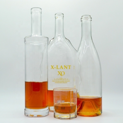 Glasflessen 500 ml 750 ml Duidelijke lege gin wijn Whisky Brandy Vodka met SGS-certificaat