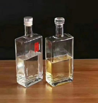 Custom Design 500ml 750ml Vierkant glas Vodka fles met dop