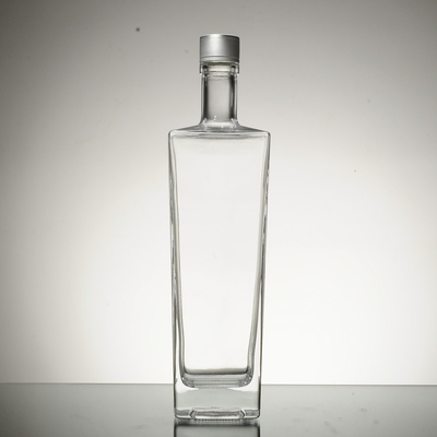 700 ml vierkant glasfles met kristalwit glasmateriaal