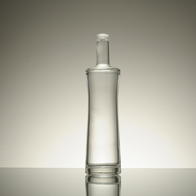 700 ml vierkant glasfles met kristalwit glasmateriaal