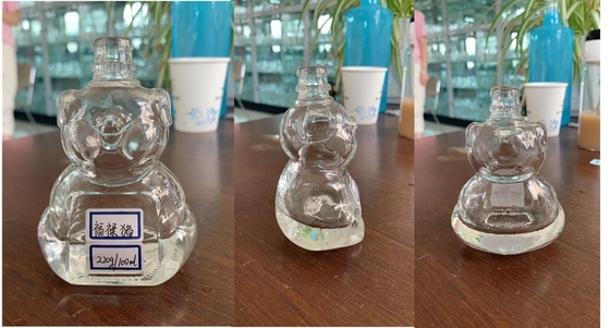 Doorzichtige Flinten Glas Sneeuwman Vorm Whisky Fles met Decal oppervlak Handleiding