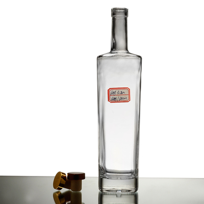 Super sieraad glasmateriaal Unieke polygon vorm Glasfles voor Spirit Gin Vodka Ideaal