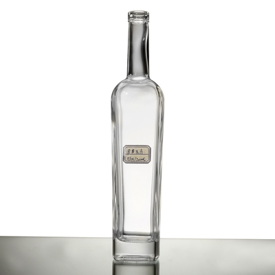 Super sieraad glasmateriaal Unieke polygon vorm Glasfles voor Spirit Gin Vodka Ideaal