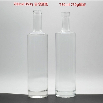 Elektronisch aangepaste wodka zeer OEM/ODM 750 ml whisky glasfles met schroefdop