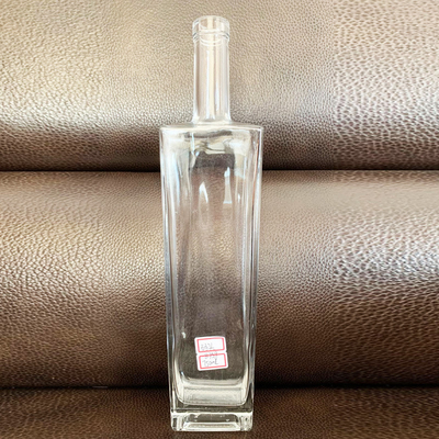 Industriële dranken Vierkante glazen fles 700 ml met decal oppervlak en mat zwart afwerking
