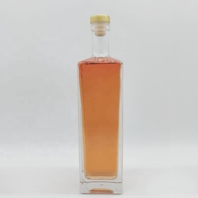750 ml glazen fles voor drank Brandy Whiskey Vodka Gin Rum Vierkante vorm CNF