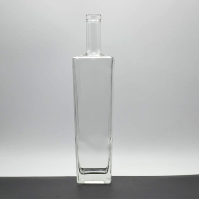 750 ml glazen fles voor drank Brandy Whiskey Vodka Gin Rum Vierkante vorm CNF
