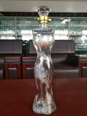 Decal oppervlakte handhaving Vodka glazen fles voor vrouwen lichaam vorm in kristalwit materiaal