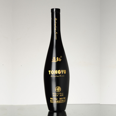Super flint glas materiaal 750 ml vodka glazen flessen op maat voor Shandong Yuncheng