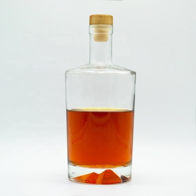 Custom Design 750 ml glazen drankfles met unieke vorm en Guala verzegeling type