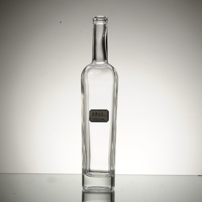 750 ml heldere glasfles Vodka met hoog flint glasmateriaal en kurk afdichting