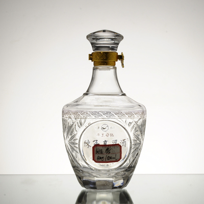 500 ml Frost Surface Handling Butterfly Shape Whiskey Glasfles voor Vodka Verpakking