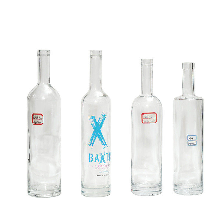 Super Flint Glas Materiaal Custom 700ml Liquor Wine Gin Whisky Vodka Spirits Glasfles met kurk deksel