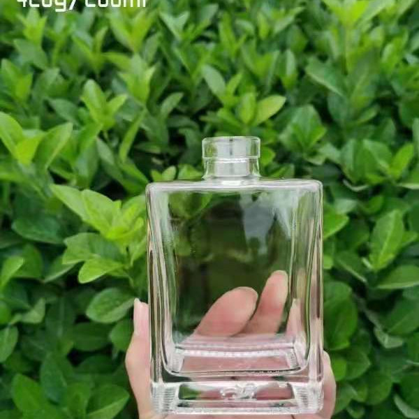 Materiaal van de kraag Super Flint Glas 750 ml Whiskey Vodka Liquor Oil Flasjes met Cork Deksel