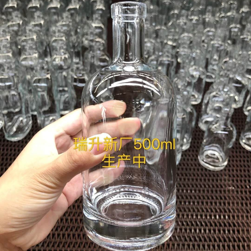 Elektroplatering Custom Design gegraveerde glazen fles voor wodka/brandy/whiskey 500 ml 700 ml